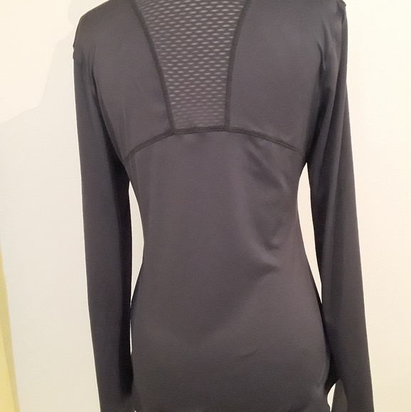 Athletic top - Picture 2 of 3